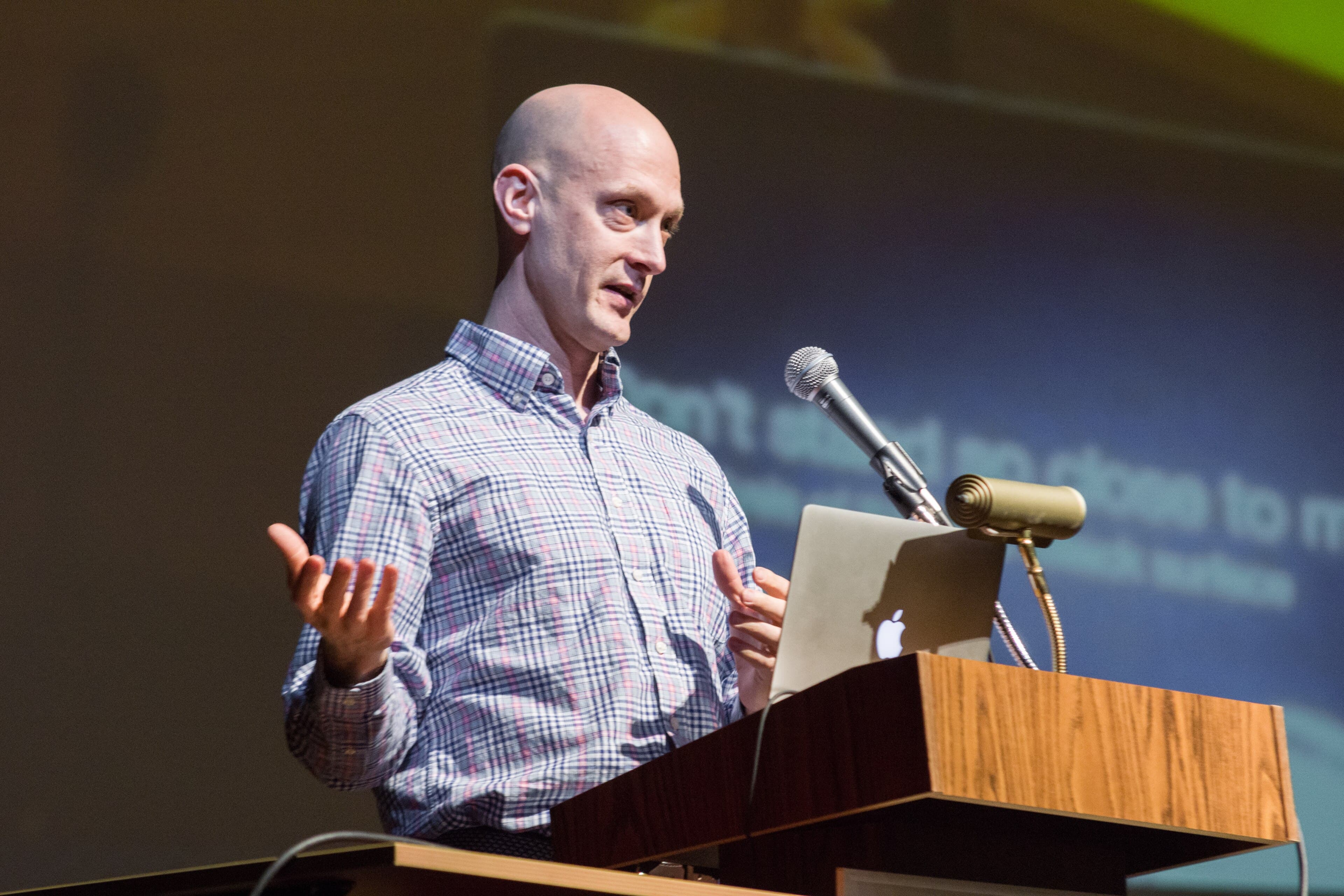 Charlie Miller (security researcher)